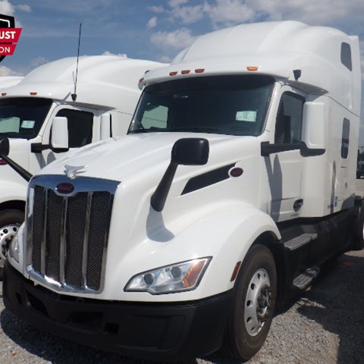 2023 PETERBILT 579