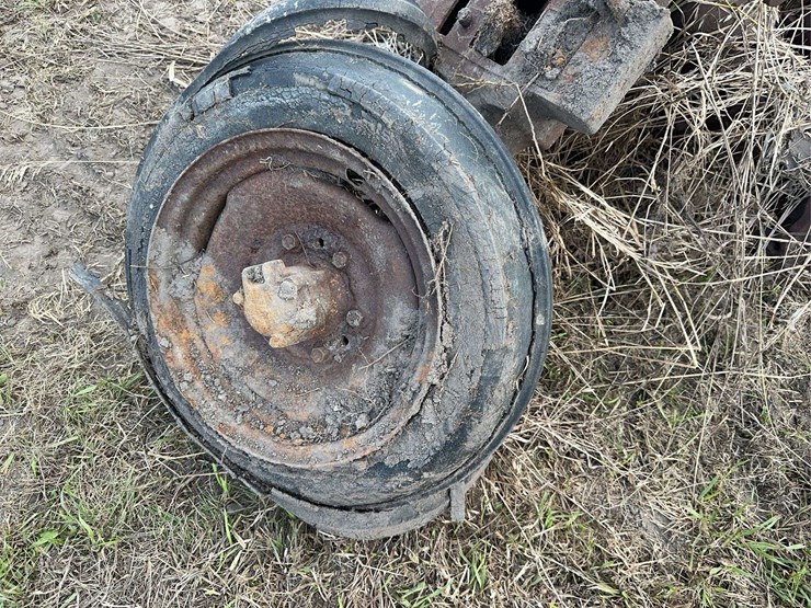 john-deere-b-rear-end-image-2