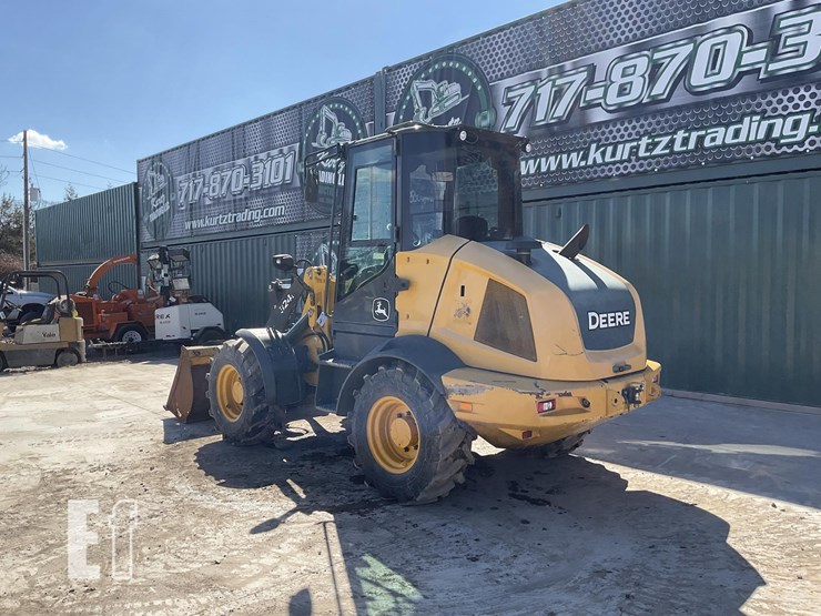 2020-deere-324l-image-2