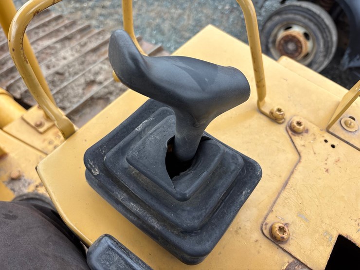 1996-caterpillar-d5m-image-45