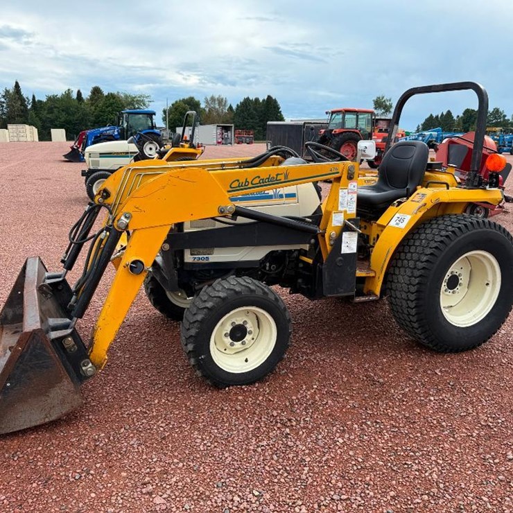 CUB CADET 7305