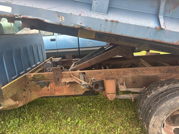 1997-chevrolet-silverado-3500-image-13