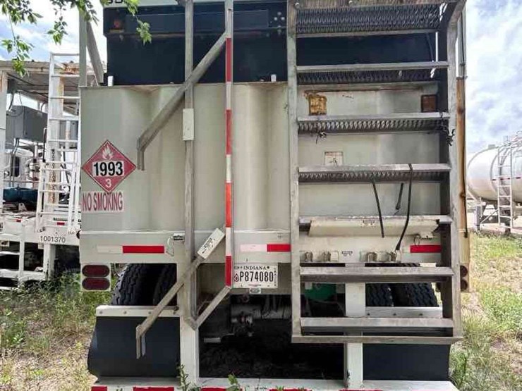 2019-safe-arm-pilot-thomas-logistics-t/a-dual-fuel-wall-fuel-station-image-8