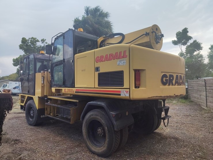 2014-gradall-xl3100-image-3