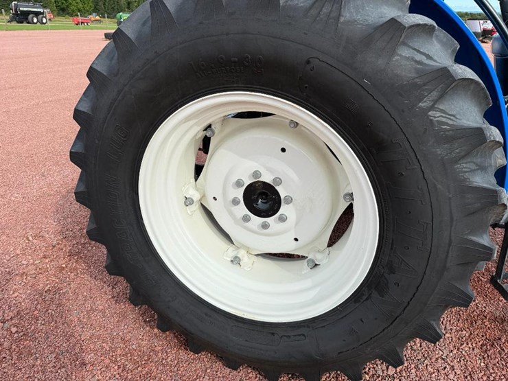 new-holland-tn60a-image-11