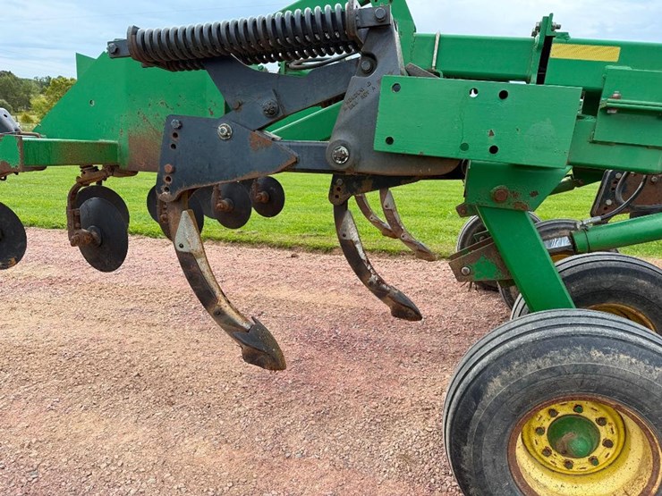 john-deere-2700-image-29