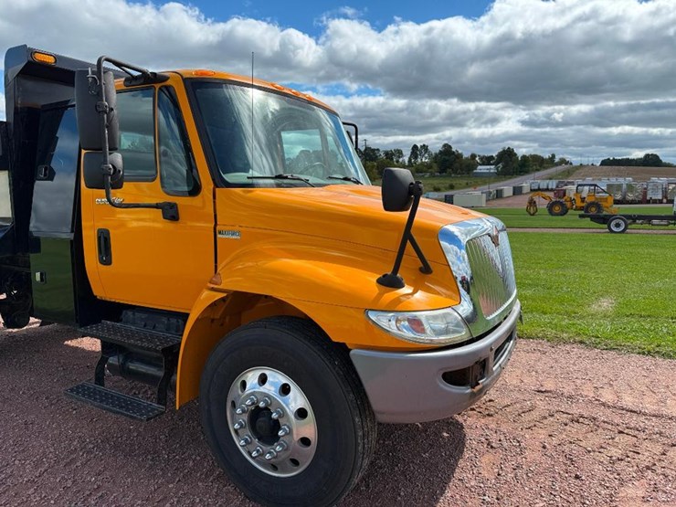 international-durastar-4300-image-19