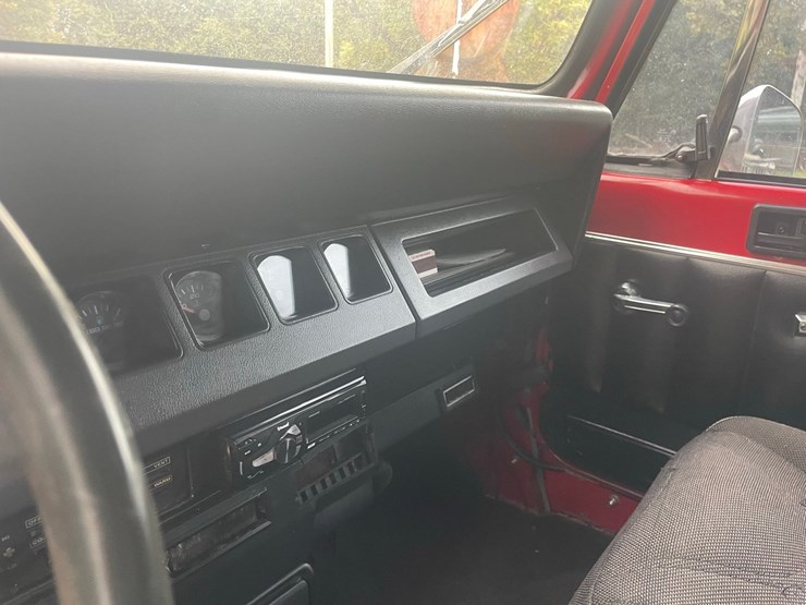 1993-jeep-wrangler-image-26