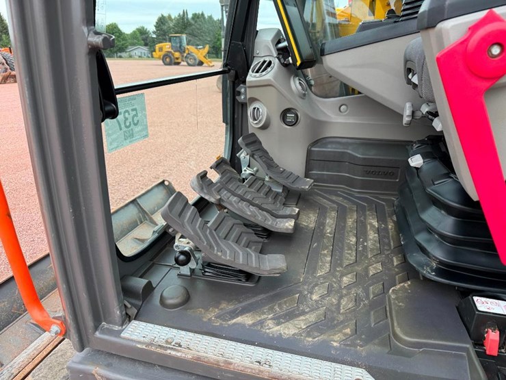 volvo-ecr145el-image-54