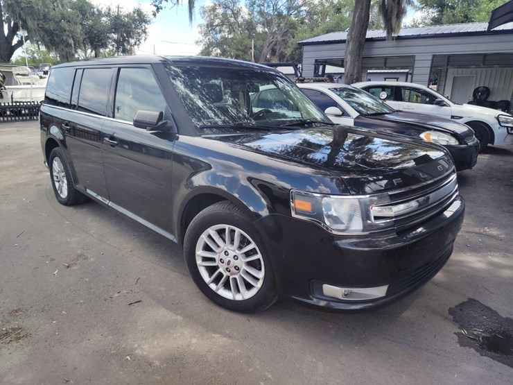 2014-ford-flex-image-1