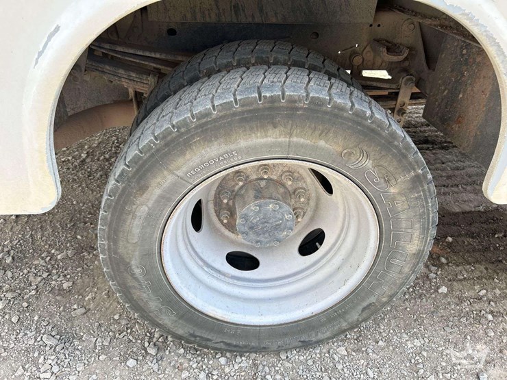 2021-ford-f450-image-38