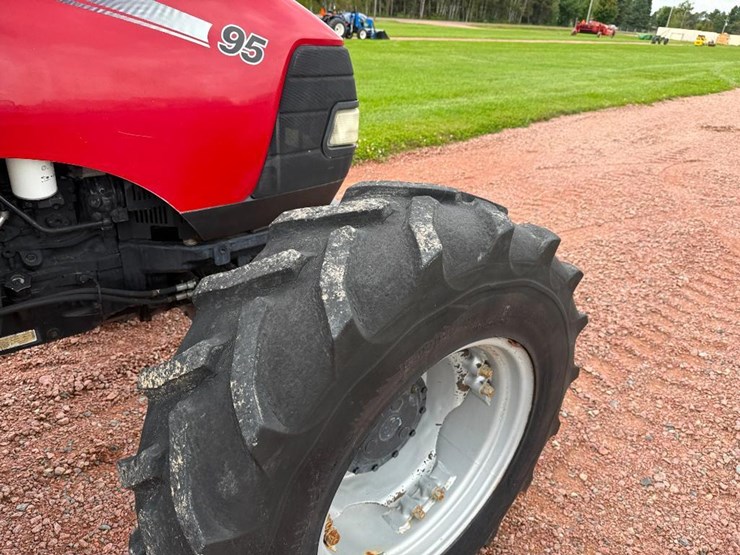 case-ih-farmall-95-image-11