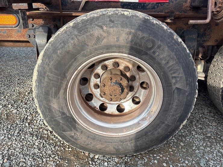 2013-western-star-4900sb-image-106