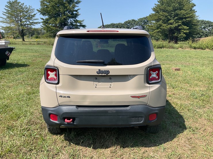 2015-jeep-renegade-image-5
