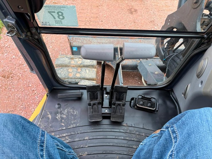 deere-85g-image-52