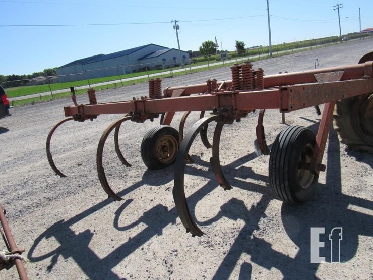 massey-ferguson-129-image-6
