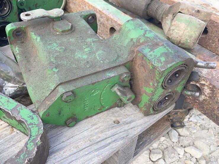group-of-misc.-jd-tractor-parts-image-8