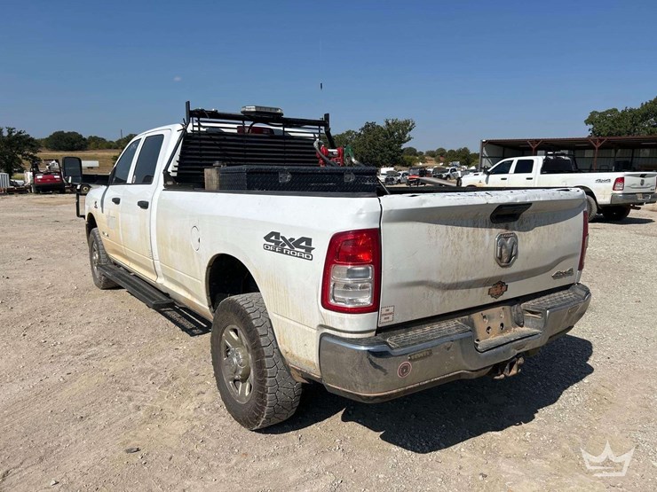 2022-dodge-2500-image-2