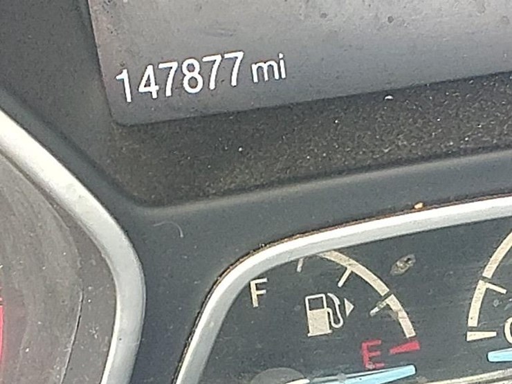 2015-ford-focus-runs/moves-se-image-7