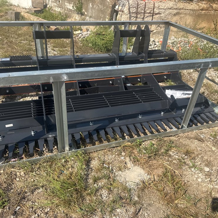 #76 • Skid steer land leveler