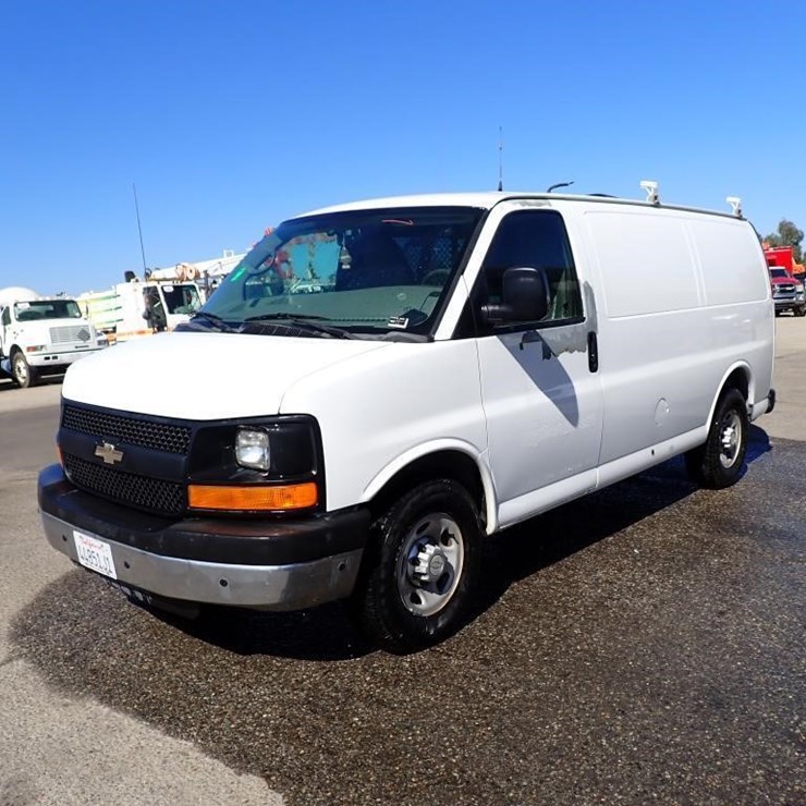 2012 CHEVROLET EXPRESS 2500