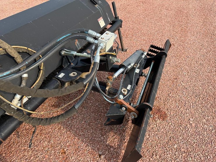 john-deere-84-image-11