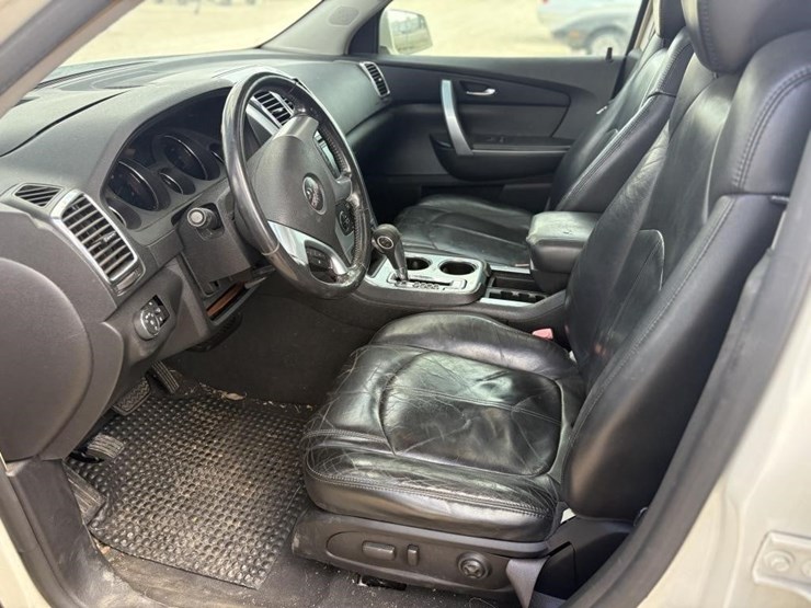2008-gmc-acadia-image-10