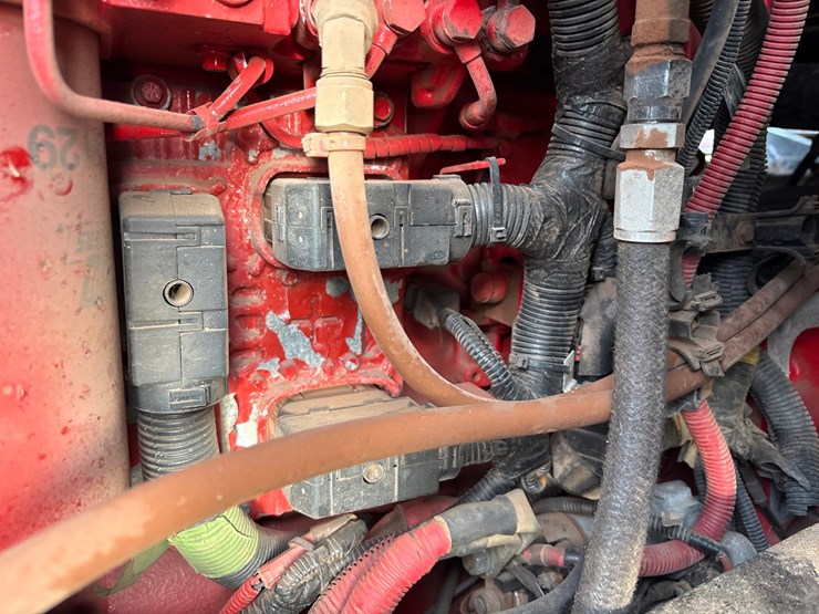 2013-western-star-4900sb-image-36