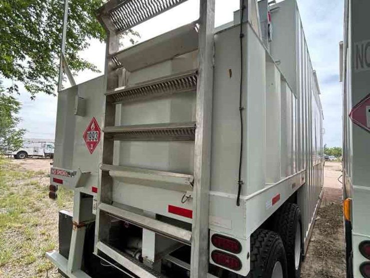 2019-safe-arm-pilot-thomas-logistics-t/a-dual-fuel-wall-fuel-station-image-4