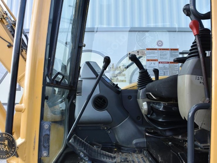 2010-komatsu-pc88mr-8-image-47