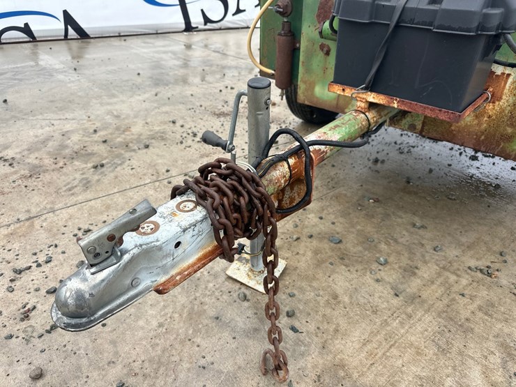 #5611-•-sullair-150-sulliscrew-towable-air-compressor-image-9