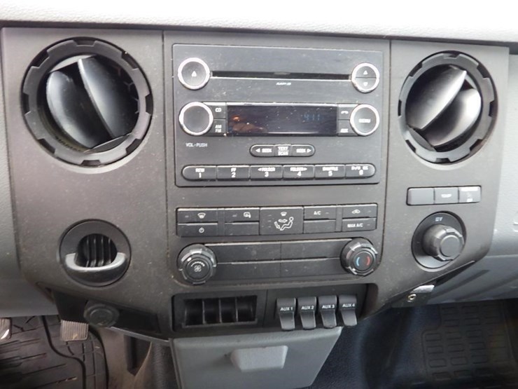2016-ford-f550-image-29