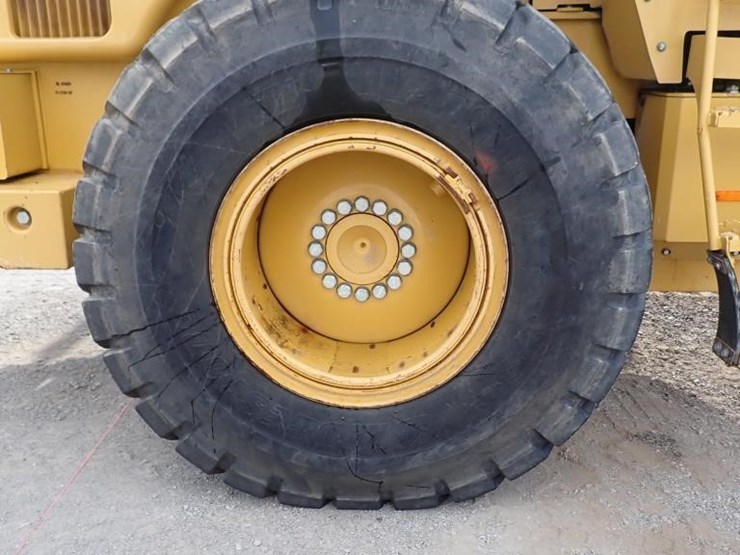 2011-caterpillar-930h-image-11