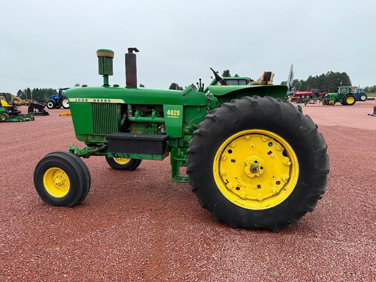 john-deere-4020-image-6