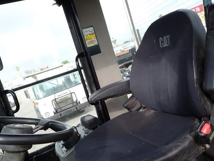 2011-caterpillar-930h-image-17