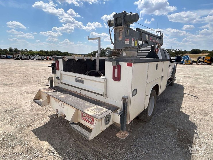 2022-ford-f450-image-3