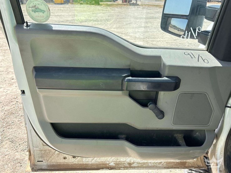 2020-ford-f250-image-11