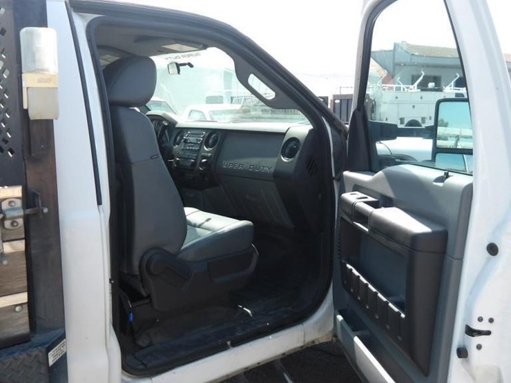 2016-ford-f550-image-23