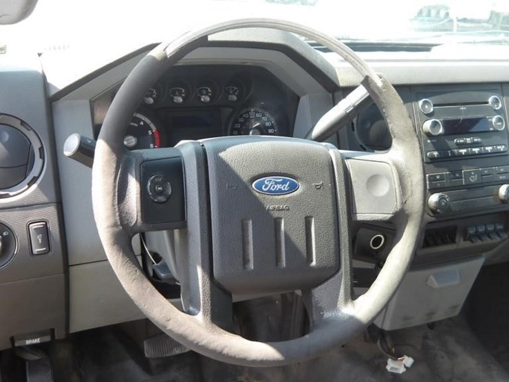 2016-ford-f550-image-25