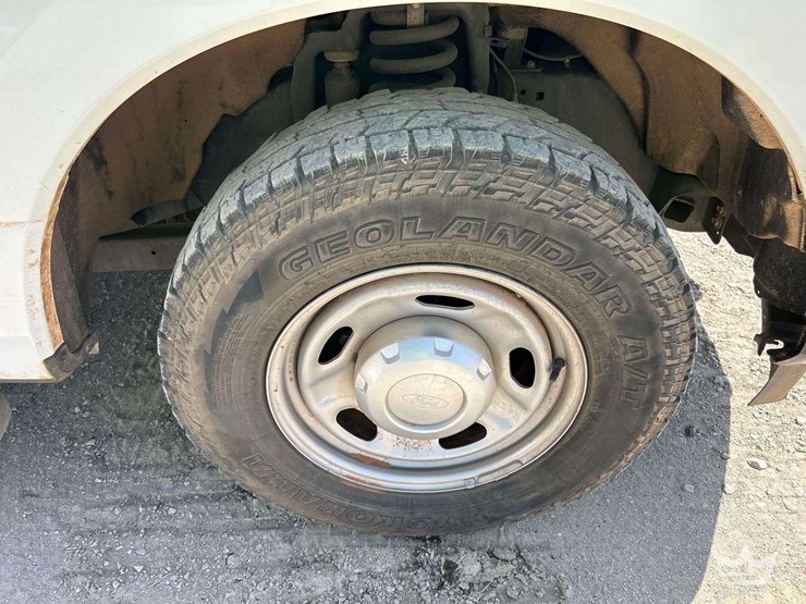2020-ford-f250-image-32