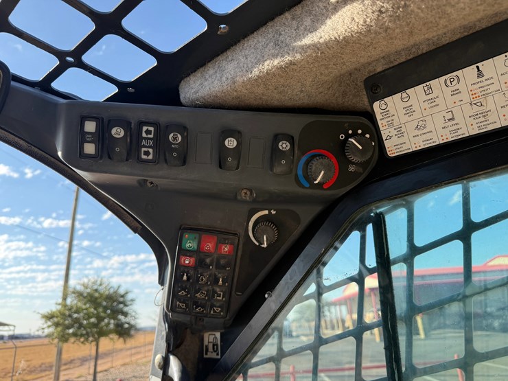 2016-deere-333g-image-9