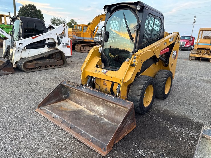 caterpillar-236d3-image-1