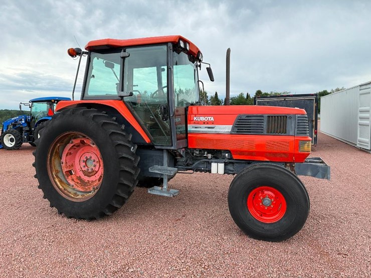 kubota-m120-image-3