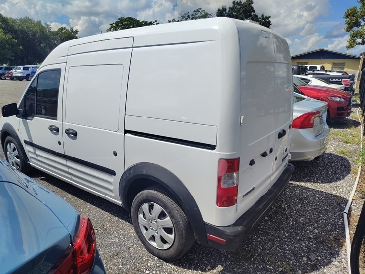 2012-ford-transit-image-3