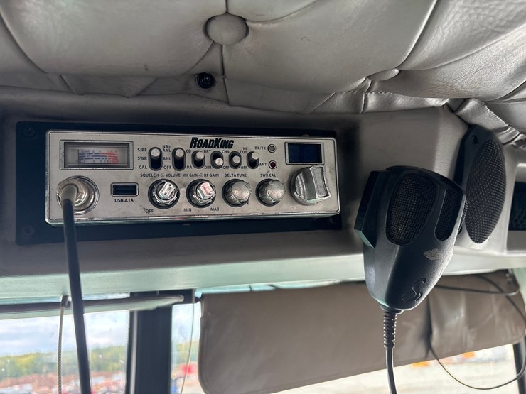 2013-western-star-4900sb-image-56