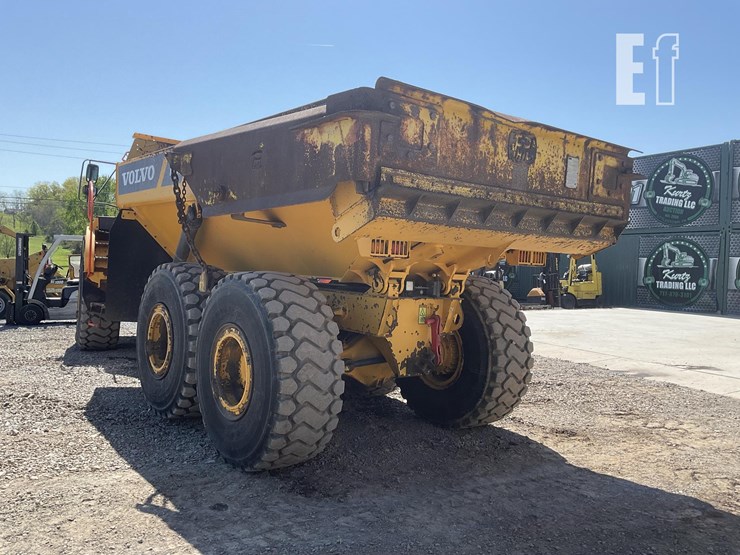 2015-volvo-a25g-image-2