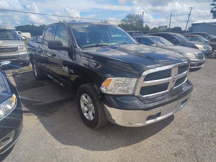 2019-ram-1500-classic-image-1