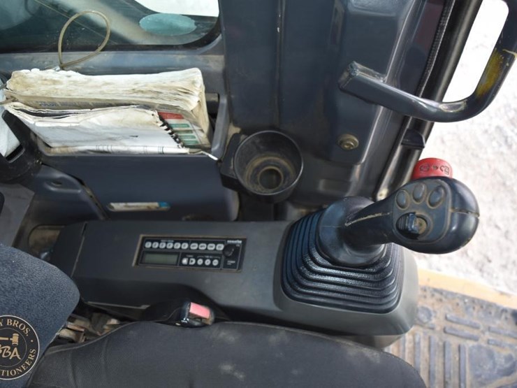 2010-komatsu-pc88mr-8-image-52