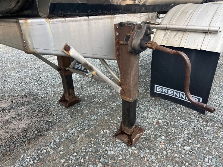 1983-walker-6200-image-20