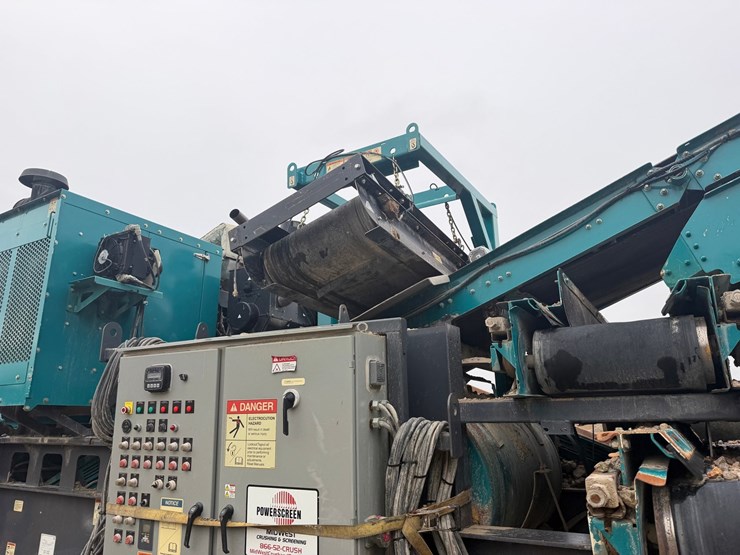 2021-powerscreen-gladiator-tp320sr-image-24